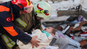 الزلزال : رضيعة سورية تولد بأعجوبة تحت الركام بعد مقتل والدتها!!